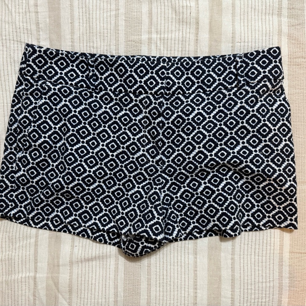 Ann Taylor Loft shorts, blue and white pattern, size 6